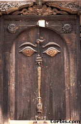 old-door-with-eyes.jpg (13198 bytes)